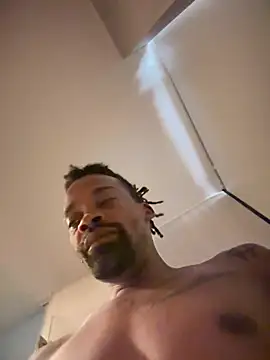 1BeautyN1Beast online show from October 4, 2025, 12:28 pm