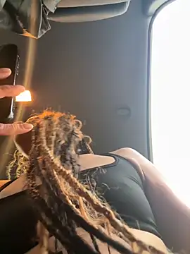 Shuggabutt online show from September 28, 2025, 1:12 am