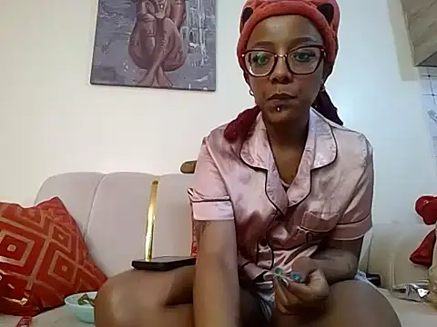 hoely grail01 online show from March 22, 2026, 7:26 pm