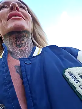 YourMommyBlair online show from October 8, 2025, 8:49 am