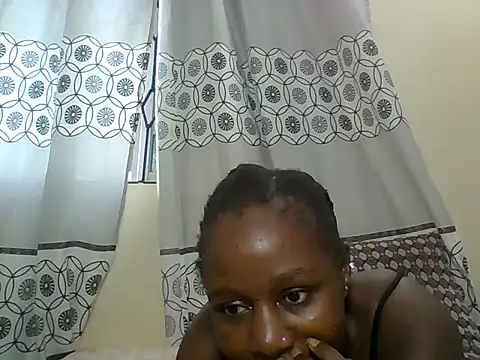 Snapshot of Chocolateskin4 chatting on September 20, 2025, 3:55 am Chocolateskin4 online show from September 20, 2025, 3:55 am