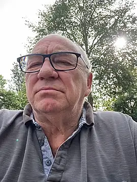 biggandybig online show from September 9, 2025, 9:41 am