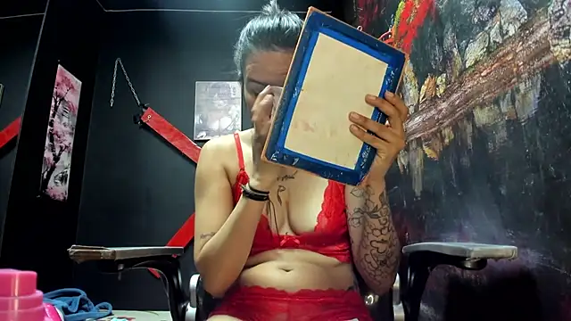 Snapshot of Yaumiko chatting on December 17, 2025, 1:49 pm Yaumiko online show from December 17, 2025, 1:49 pm