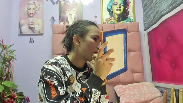 Snapshot of Yaumiko chatting on November 14, 2025, 12:53 pm Yaumiko online show from November 14, 2025, 12:53 pm