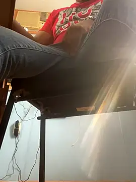 Snapshot of Alvarosexxx chatting on October 10, 2025, 7:58 pm Alvarosexxx online show from October 10, 2025, 7:58 pm