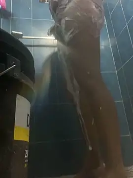 Snapshot of Alvarosexxx chatting on October 10, 2025, 4:46 am Alvarosexxx online show from October 10, 2025, 4:46 am