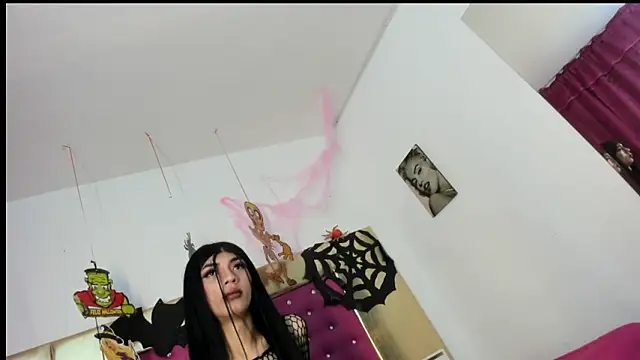 Loremhotsex online show from October 16, 2025, 7:44 pm