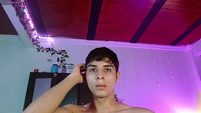 justin alexxx online show from December 2, 2024, 7:22 pm