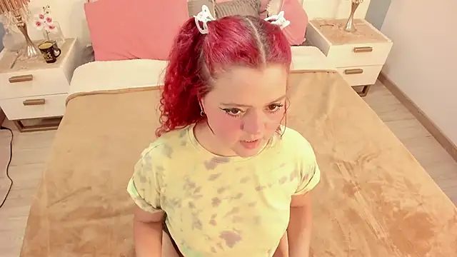 Snapshot of Twwiiggy chatting on September 10, 2025, 8:08 pm Twwiiggy online show from September 10, 2025, 8:08 pm