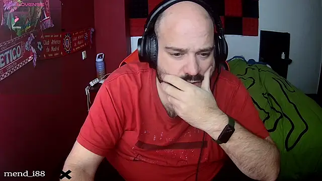 menditeta1 online show from December 16, 2025, 8:02 pm