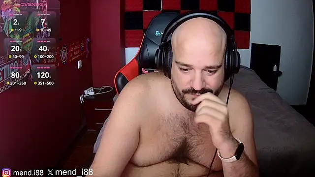 menditeta1 online show from October 7, 2025, 9:27 pm