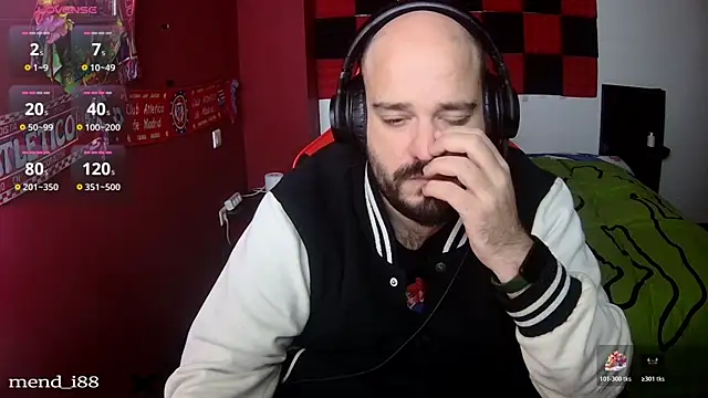 menditeta1 online show from December 14, 2025, 8:14 pm