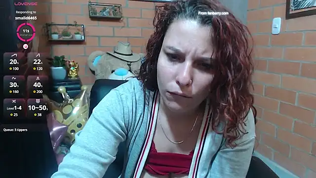 Snapshot of alexia_87 chatting on October 4, 2025, 5:20 am alexia 87 online show from October 4, 2025, 5:20 am