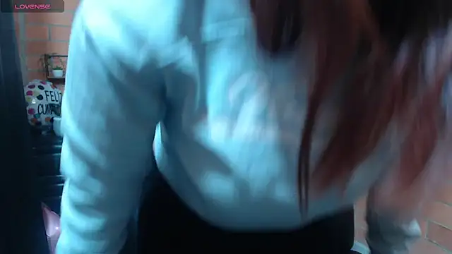 Snapshot of alexia_87 chatting on October 5, 2025, 5:25 pm alexia 87 online show from October 5, 2025, 5:25 pm