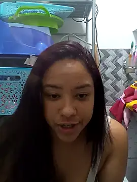 Snapshot of EAAM1 chatting on October 27, 2025, 10:44 pm EAAM1 online show from October 27, 2025, 10:44 pm