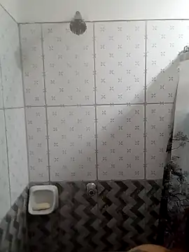 Snapshot of EAAM1 chatting on November 7, 2025, 8:46 pm EAAM1 online show from November 7, 2025, 8:46 pm