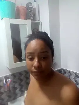 Snapshot of EAAM1 chatting on October 17, 2025, 3:43 am EAAM1 online show from October 17, 2025, 3:43 am