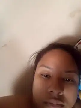 Snapshot of EAAM1 chatting on October 28, 2025, 8:08 pm EAAM1 online show from October 28, 2025, 8:08 pm