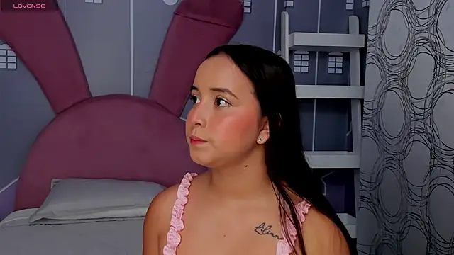 Alisson sweet18  online show from March 22, 2025, 11:21 am