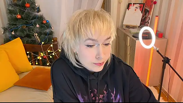 Snapshot of EmmyAmbros chatting on January 16, 2026, 9:19 pm EmmyAmbros online show from January 16, 2026, 9:19 pm