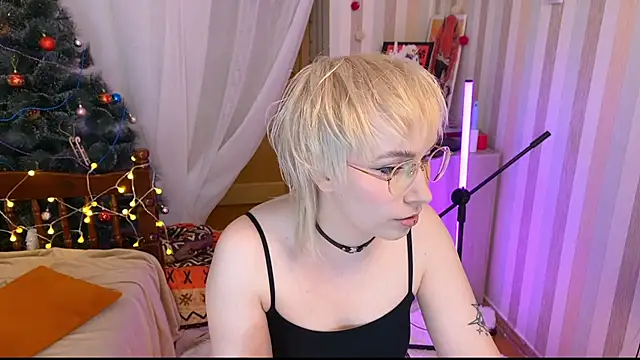 EmmyAmbros online show from January 7, 2026, 9:20 pm