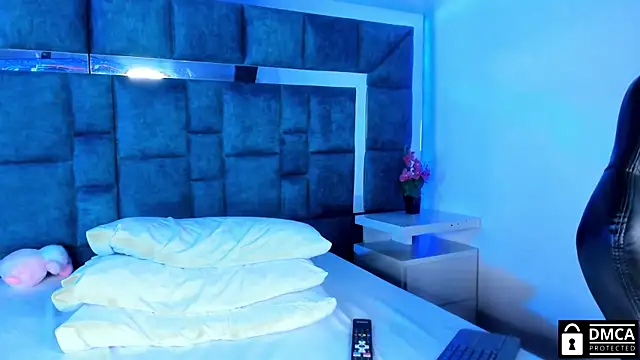 Snapshot of Venus_velez_ chatting on February 5, 2025, 3:52 pm Venus velez online show from February 5, 2025, 3:52 pm