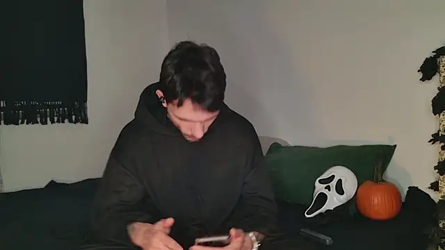 JackDesFeux online show from October 28, 2025, 5:39 am