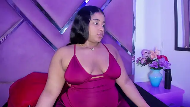 Sofia Hernandez  online show from December 19, 2025, 2:48 am