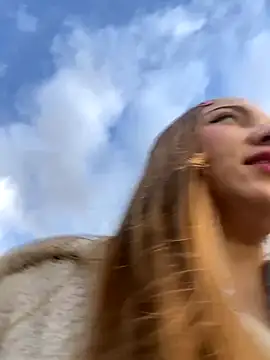 melody-dy online show from October 15, 2025, 10:07 pm