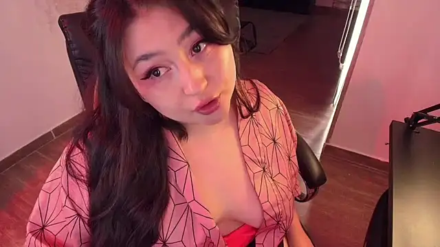 Snapshot of Lena_sweetx chatting on September 30, 2025, 11:44 pm Lena sweetx online show from September 30, 2025, 11:44 pm