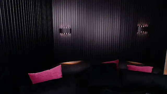 Snapshot of kendall_coxx chatting on October 31, 2025, 8:44 am kendall coxx online show from October 31, 2025, 8:44 am