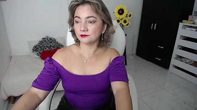 ana milf online show from February 8, 2025, 12:06 pm