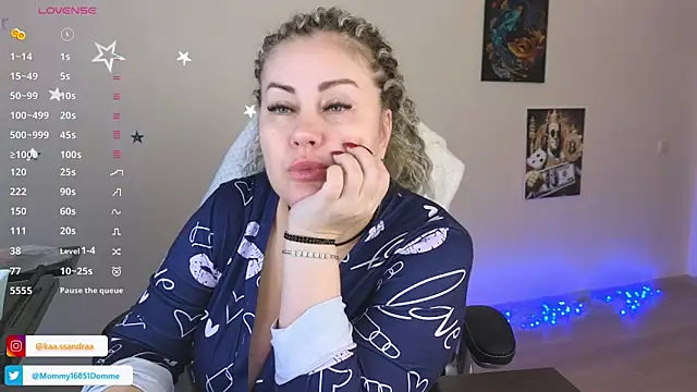 misskaassandraa online show from January 28, 2025, 1:59 pm