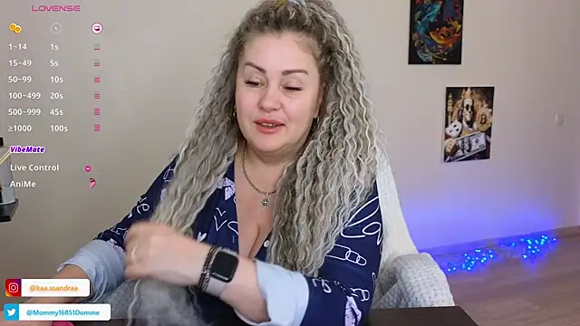 misskaassandraa online show from January 24, 2025, 7:49 pm