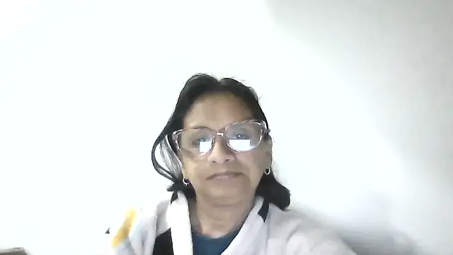 Snapshot of titssmall123 chatting on August 6, 2026, 9:59 am titssmall123 online show from August 6, 2026, 9:59 am