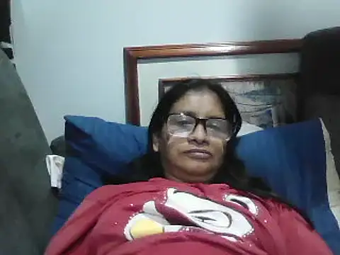 Snapshot of titssmall123 chatting on January 31, 2025, 6:35 am titssmall123 online show from January 31, 2025, 6:35 am
