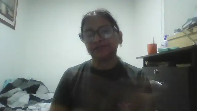 Snapshot of titssmall123 chatting on February 2, 2026, 12:20 am titssmall123 online show from February 2, 2026, 12:20 am