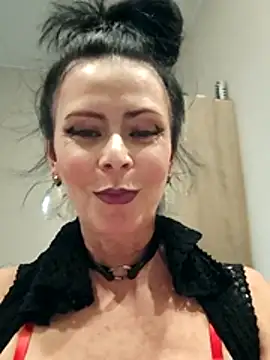 Snapshot of GannaWind chatting on February 14, 2026, 11:54 am GannaWind online show from February 14, 2026, 11:54 am