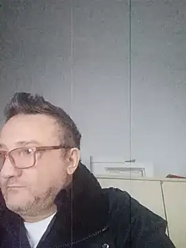 frabsx online show from December 3, 2024, 6:32 am