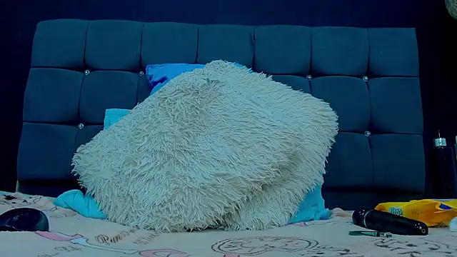 Snapshot of mia_xx1 chatting on October 1, 2025, 11:03 am mia xx1 online show from October 1, 2025, 11:03 am