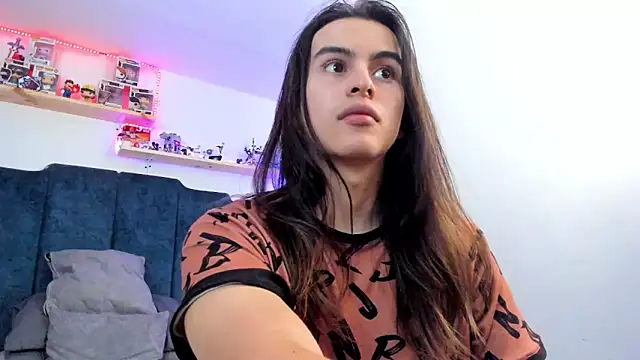 Snapshot of sky_link_ chatting on February 9, 2025, 12:39 am sky link  online show from February 9, 2025, 12:39 am