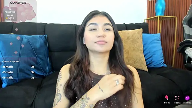 Snapshot of Zayda_1 chatting on October 19, 2025, 2:09 pm Zayda 1 online show from October 19, 2025, 2:09 pm