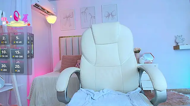 Snapshot of Cristall_Bunny chatting on March 22, 2025, 3:30 am Cristall Bunny online show from March 22, 2025, 3:30 am