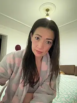 Snapshot of Yulia_sx chatting on February 3, 2026, 11:32 pm Yulia sx online show from February 3, 2026, 11:32 pm