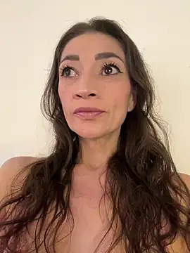 Snapshot of Yulia_sx chatting on February 21, 2025, 4:48 pm Yulia sx online show from February 21, 2025, 4:48 pm