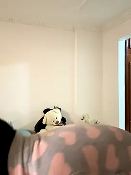 Snapshot of Yulia_sx chatting on October 19, 2025, 8:44 pm Yulia sx online show from October 19, 2025, 8:44 pm