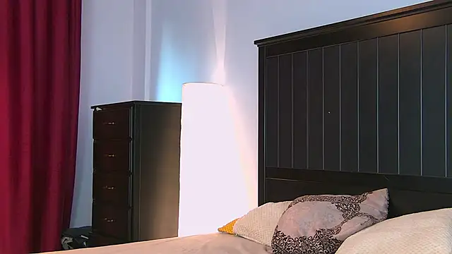 Snapshot of Yanira_Muslim chatting on September 13, 2025, 4:45 am Yanira Muslim online show from September 13, 2025, 4:45 am