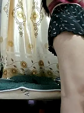 Snapshot of NgocQuyen2K chatting on October 5, 2025, 10:06 am NgocQuyen2K online show from October 5, 2025, 10:06 am