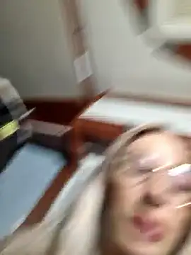 Liana Lou online show from March 10, 2026, 6:28 am