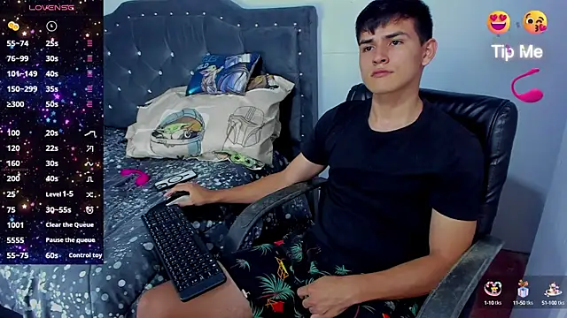 Snapshot of Jacobb_Lee chatting on October 3, 2025, 9:05 pm Jacobb Lee online show from October 3, 2025, 9:05 pm